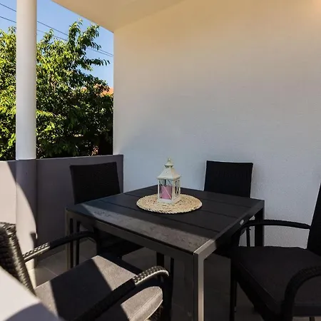 Apartment Petra Modern With Free Parking And Bbq