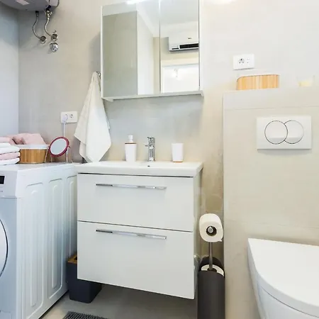 Petra Modern With Free Parking And Bbq Apartment Zadar