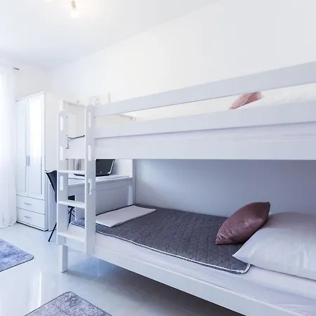 Appartamento Petra Modern With Free Parking And Bbq *