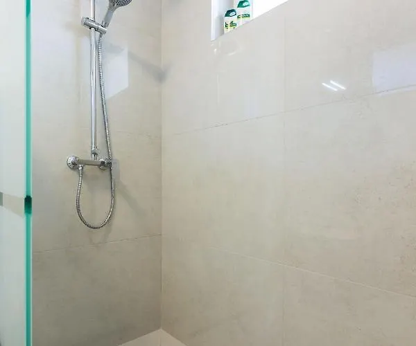 Petra Modern With Free Parking And Bbq Zadar