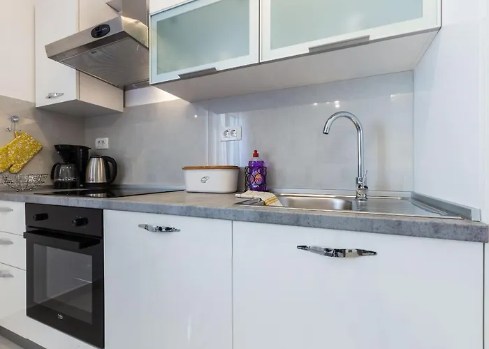 Petra Modern With Free Parking And Bbq Lejlighed *