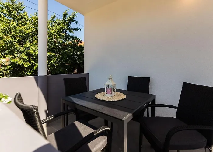 Lejlighed Petra Modern With Free Parking And Bbq