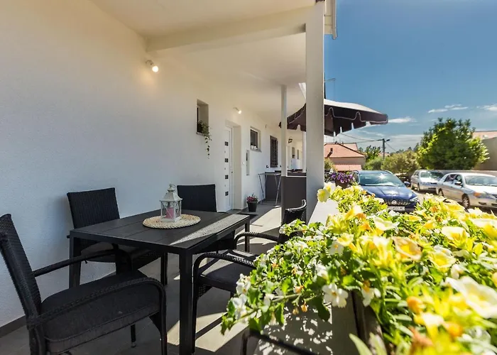 Petra Modern With Free Parking And Bbq Lejlighed *